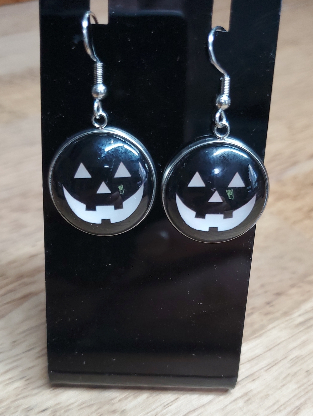 Halloween Jack-O'-Lantern Dangle Earrings - Black & White